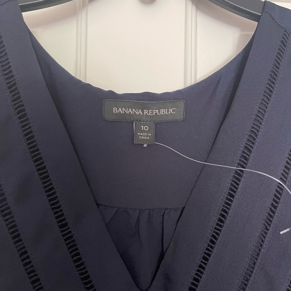Banana Republic beautiful navy dress. It’s a show stopper. Never worn.